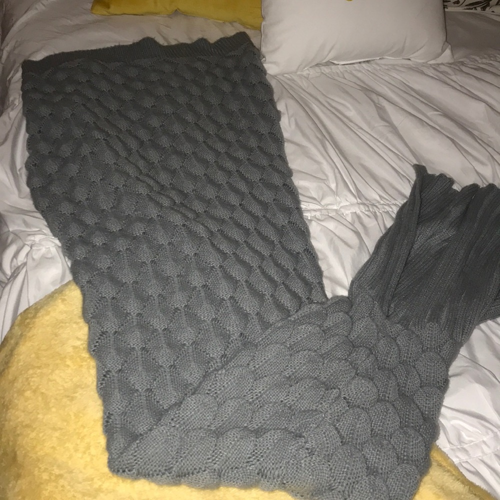 Mermaid tail blanket